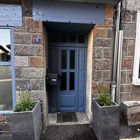 La Maison Aux Volets Bleus 2eme Etage *