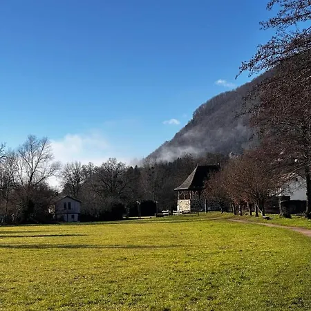 La Maison Aux Volets Bleus 2eme Etage 公寓